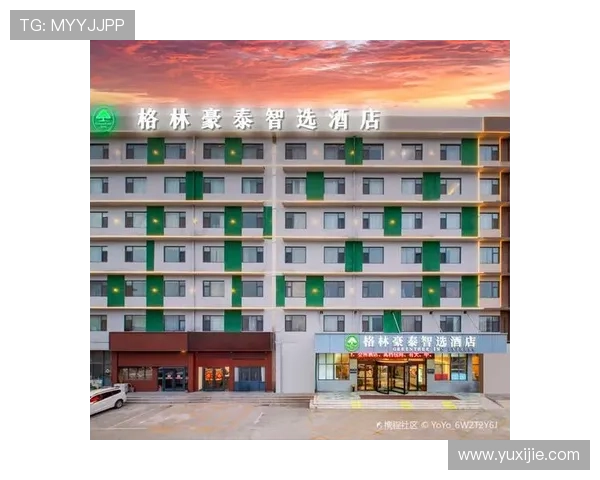 澳门皇冠餐厅提供专业的餐饮服务团队，确保每位顾客都能享受到贴心的服务